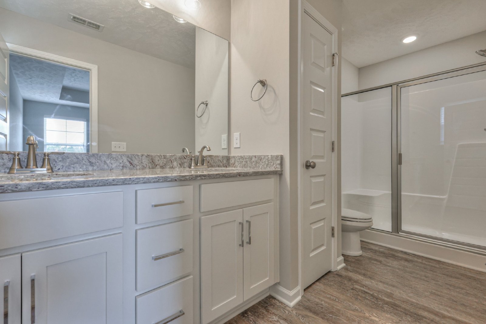 Brand New Luxury Townhome! 3 BR, 2.5 BA, 2 Car Garage, Pool, Dog Park, and More! property image