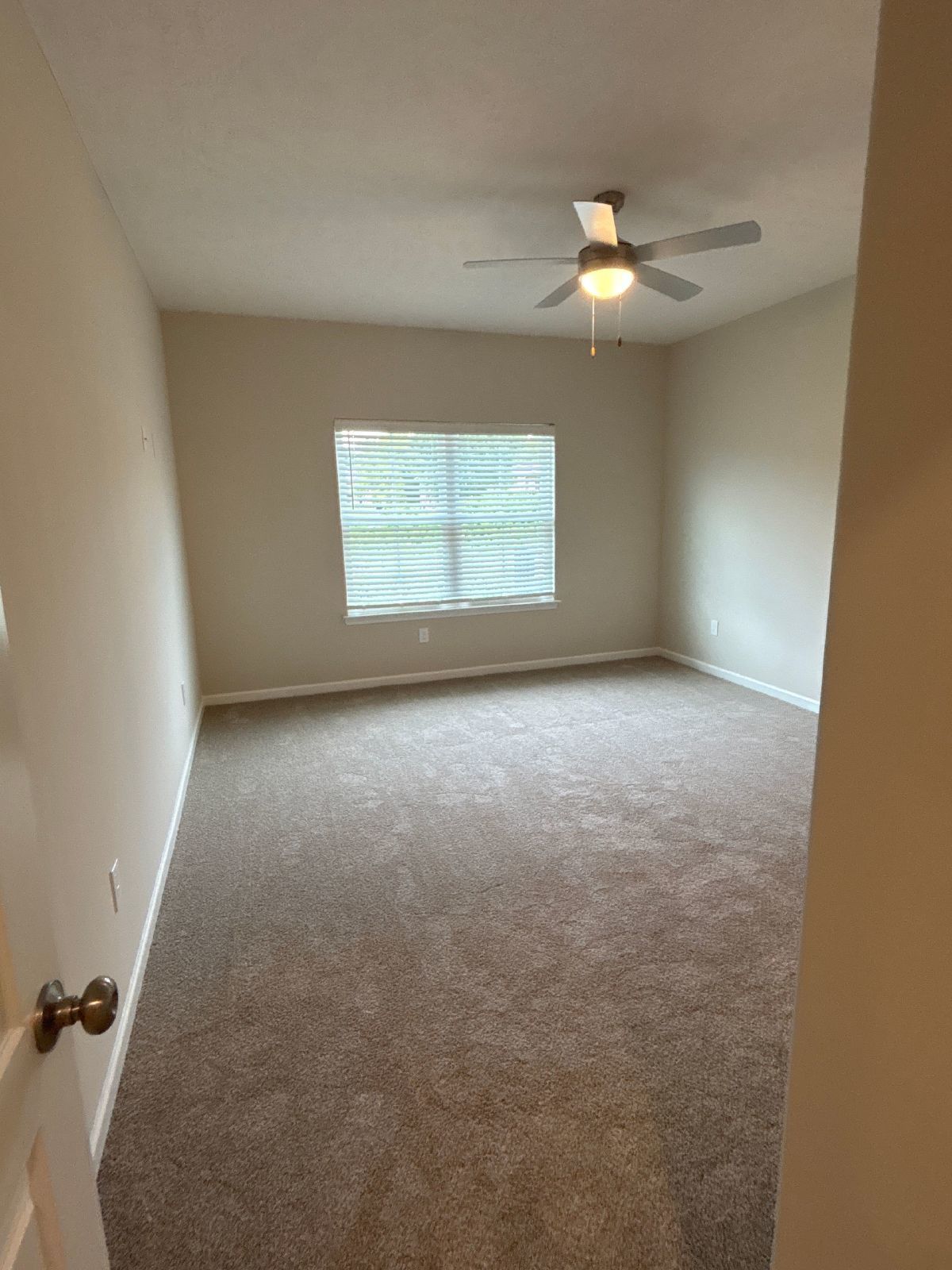 1/2 OFF MOVE IN SPECIAL! 4 Bedroom Townhome in Shelbyville! property image
