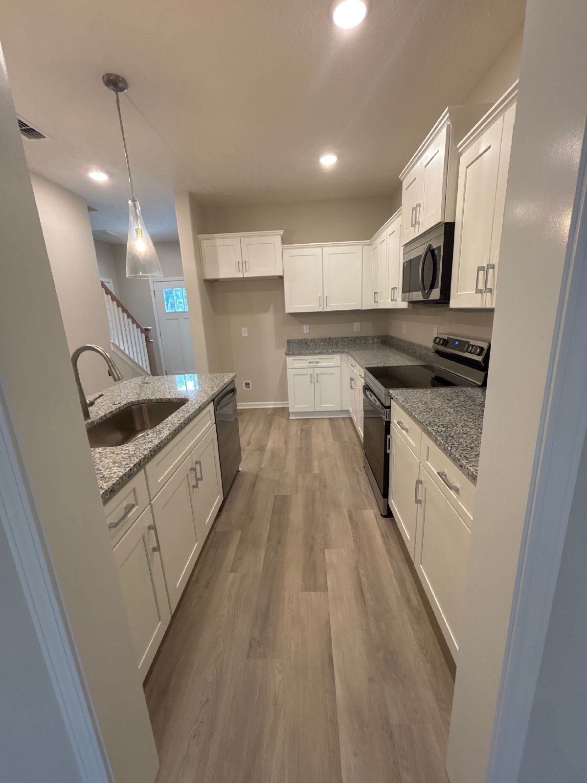 1/2 OFF MOVE IN SPECIAL! 4 Bedroom Townhome in Shelbyville! property image