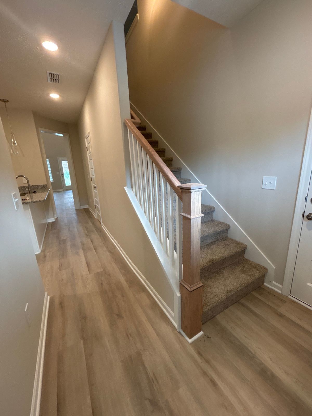 1/2 OFF MOVE IN SPECIAL! 4 Bedroom Townhome in Shelbyville! property image