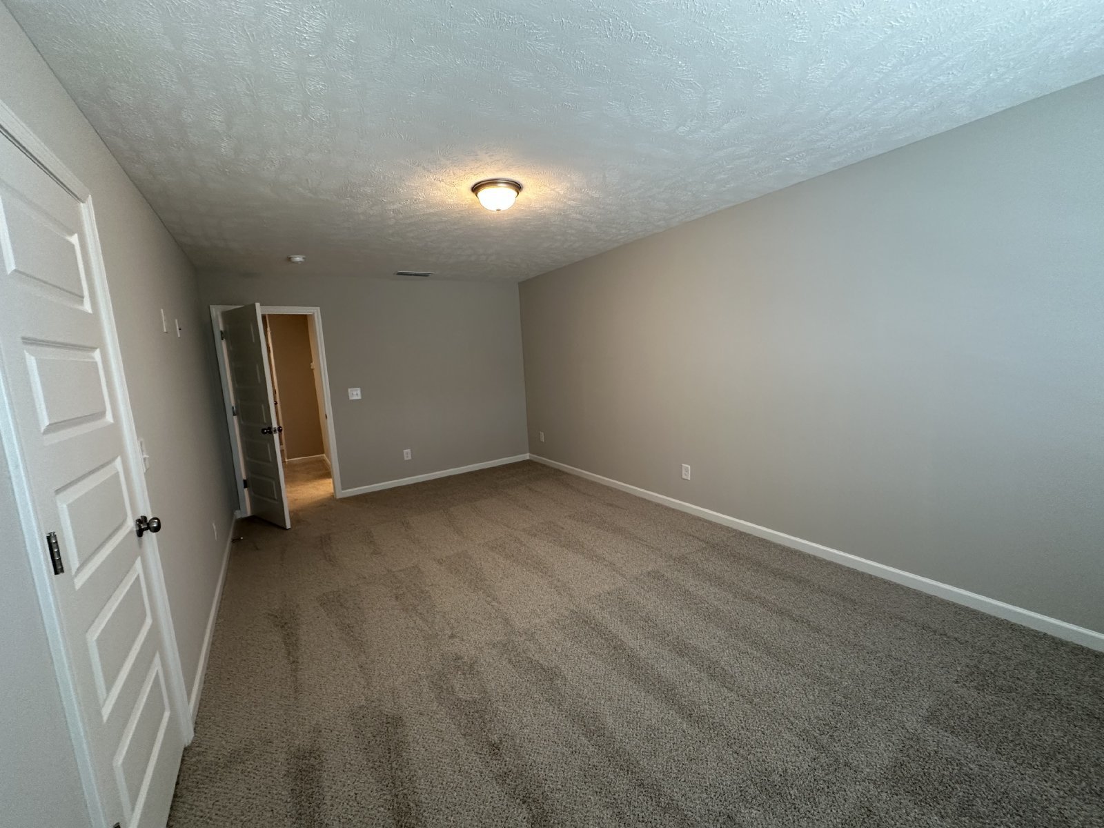 Brand New 4 Bed 3 Bath Townhome In Shelbyville property image