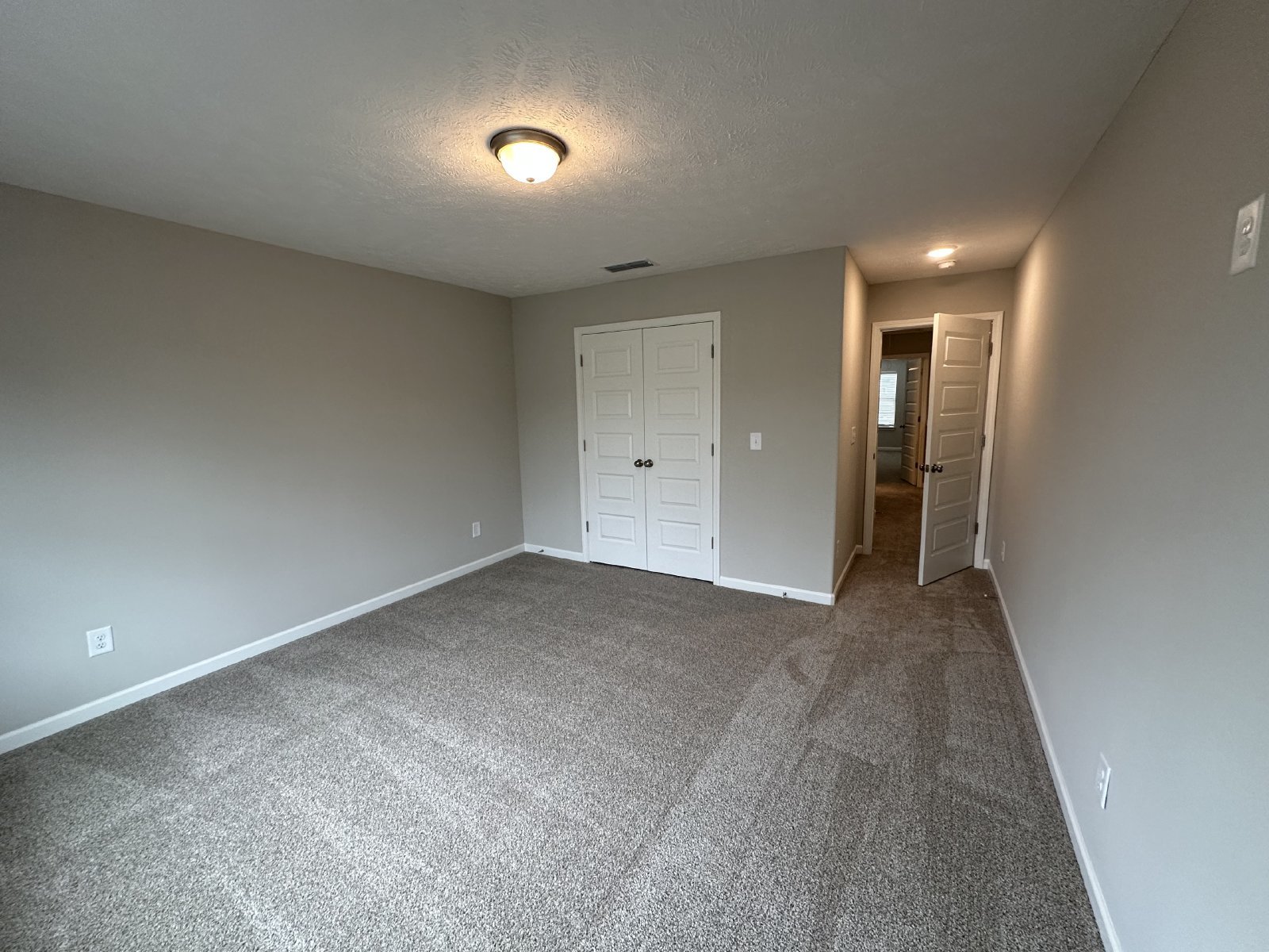 Brand New 4 Bed 3 Bath Townhome In Shelbyville property image