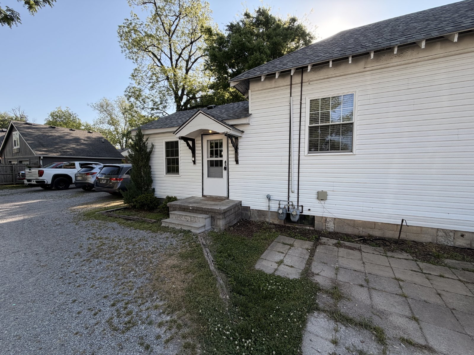 1 Bed 1 Bath Studio Style Apartment Minutes From the Square property image