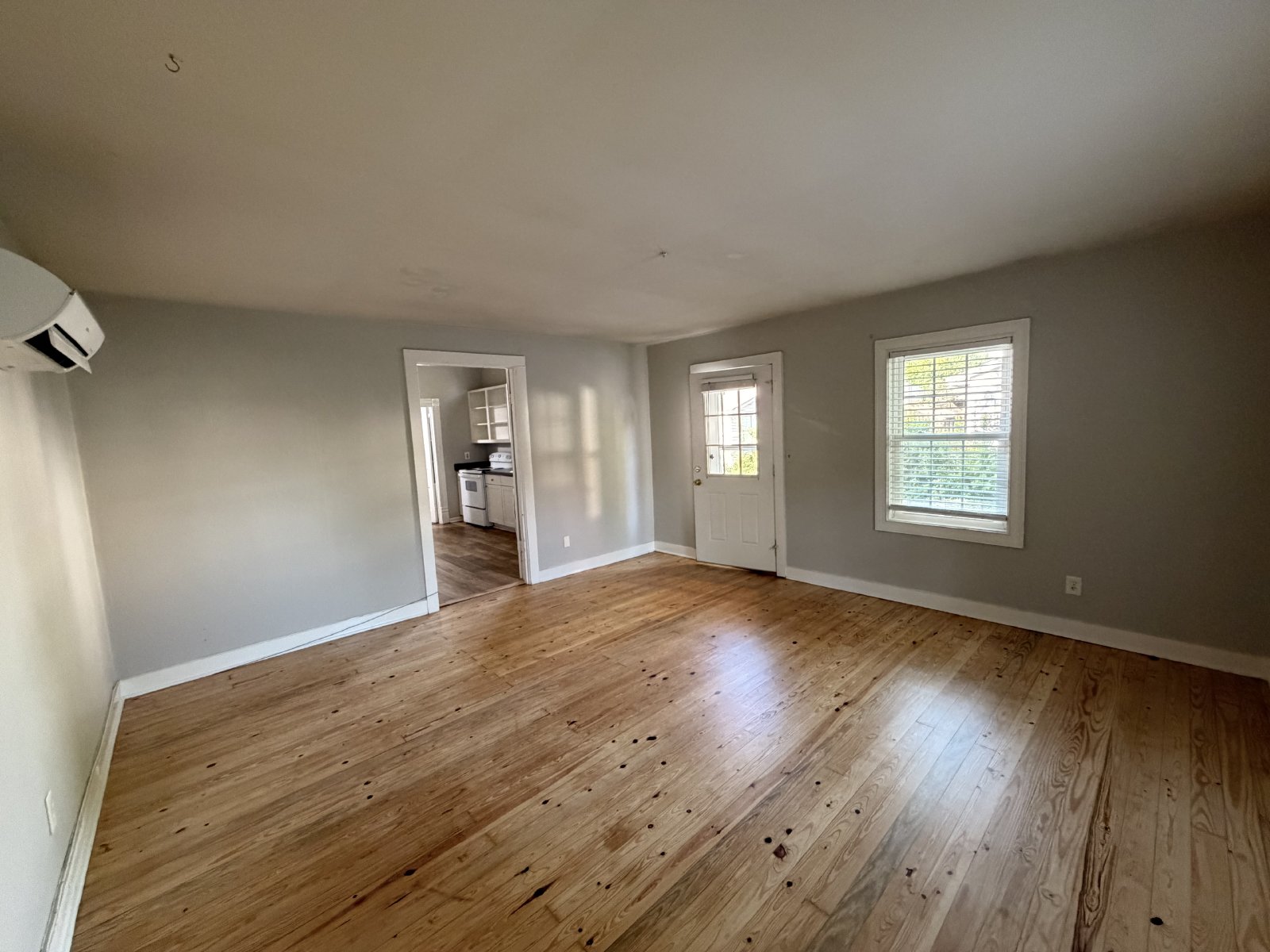 1 Bed 1 Bath Studio Style Apartment Minutes From the Square property image