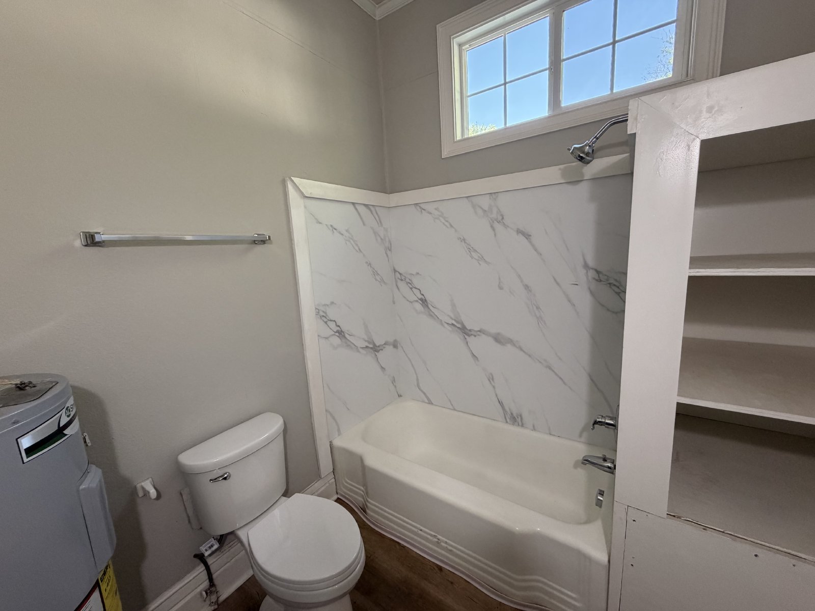 1 Bed 1 Bath Studio Style Apartment Minutes From the Square property image
