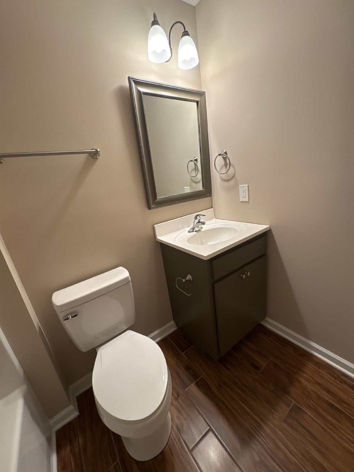 Recently built 2 Bedroom Apartment Minutes from Tim's Ford Lake! property image