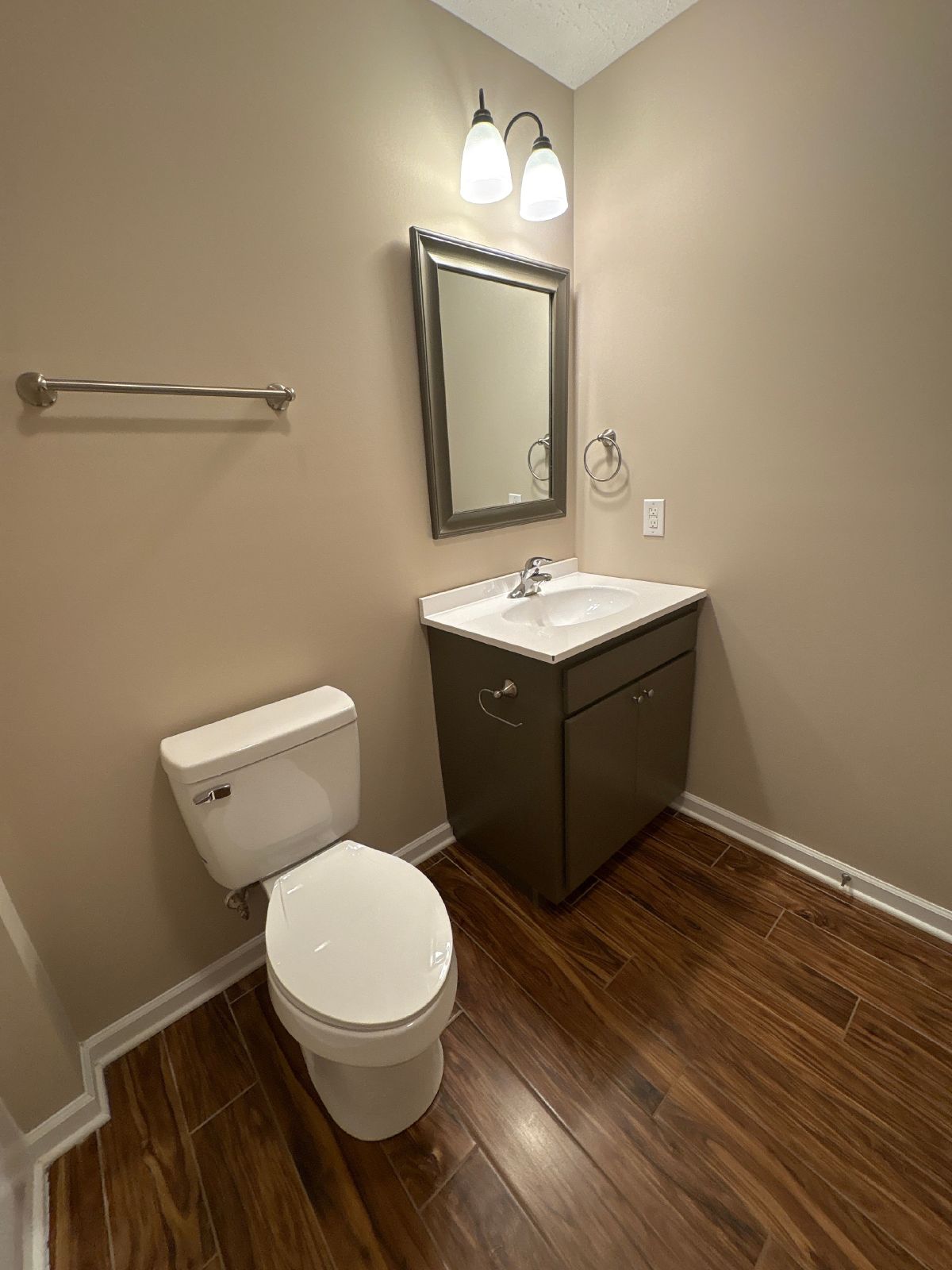 Recently built 2 Bedroom Apartment Minutes from Tim's Ford Lake! property image