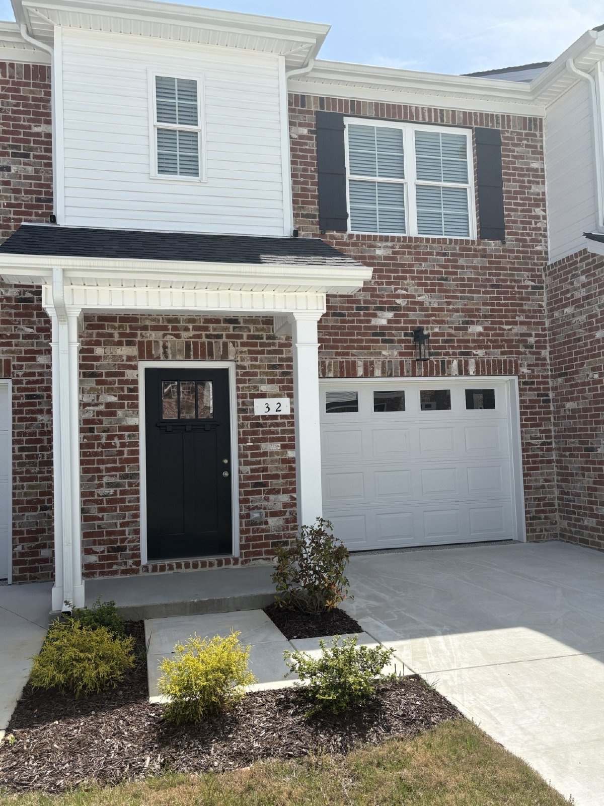 HALF OFF MOVE IN SPECIAL....BRAND NEW Luxury Townhome in Tullahoma!! property image