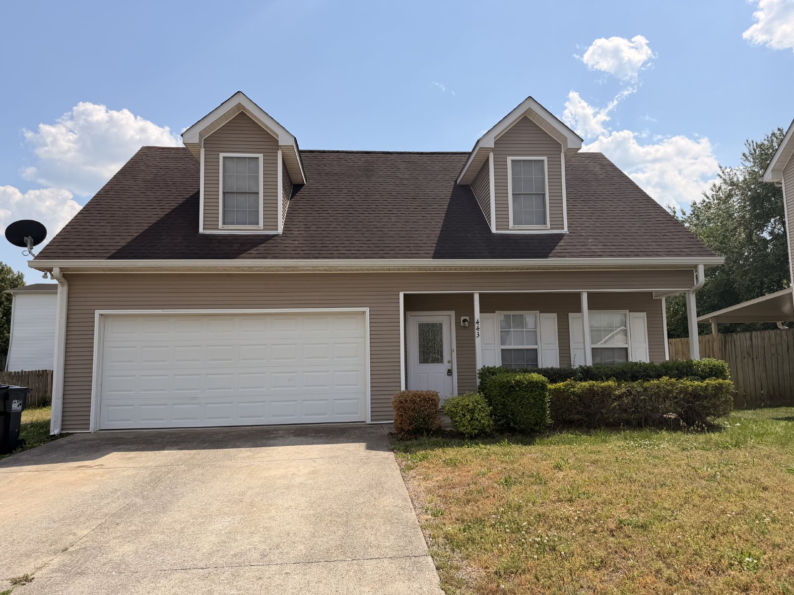 3 BR, 2.5 Bath with Fenced Backyard - Available Now! property image