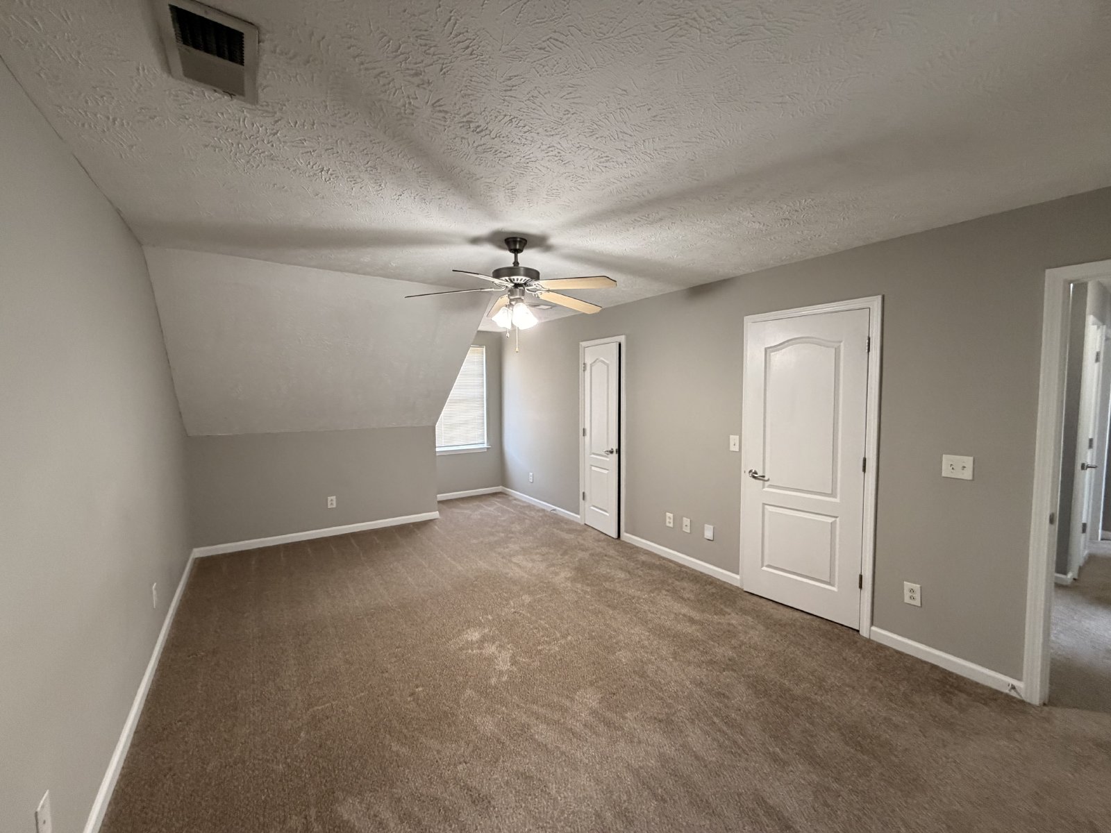 3 BR, 2.5 Bath with Fenced Backyard - Available Now! property image