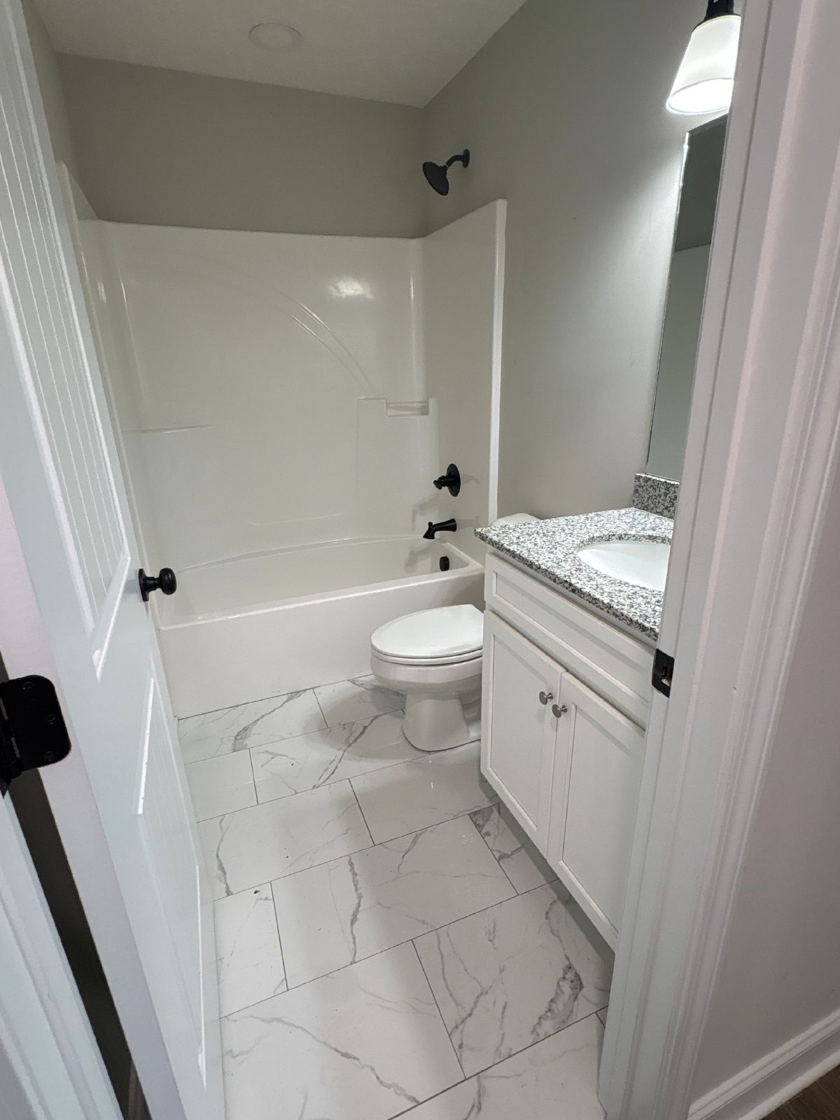 Spacious 3 Bed 2 Bath Duplex with Fenced-In Backyard! property image