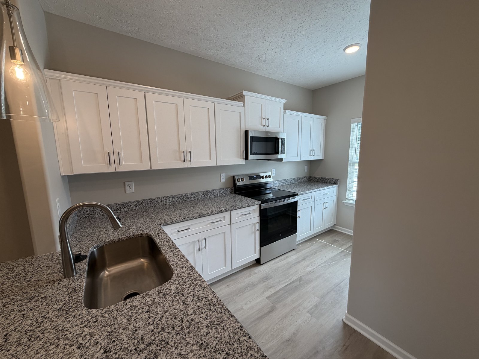 Brand New 4 Bed 3.5 Bath Townhome In Shelbyville property image