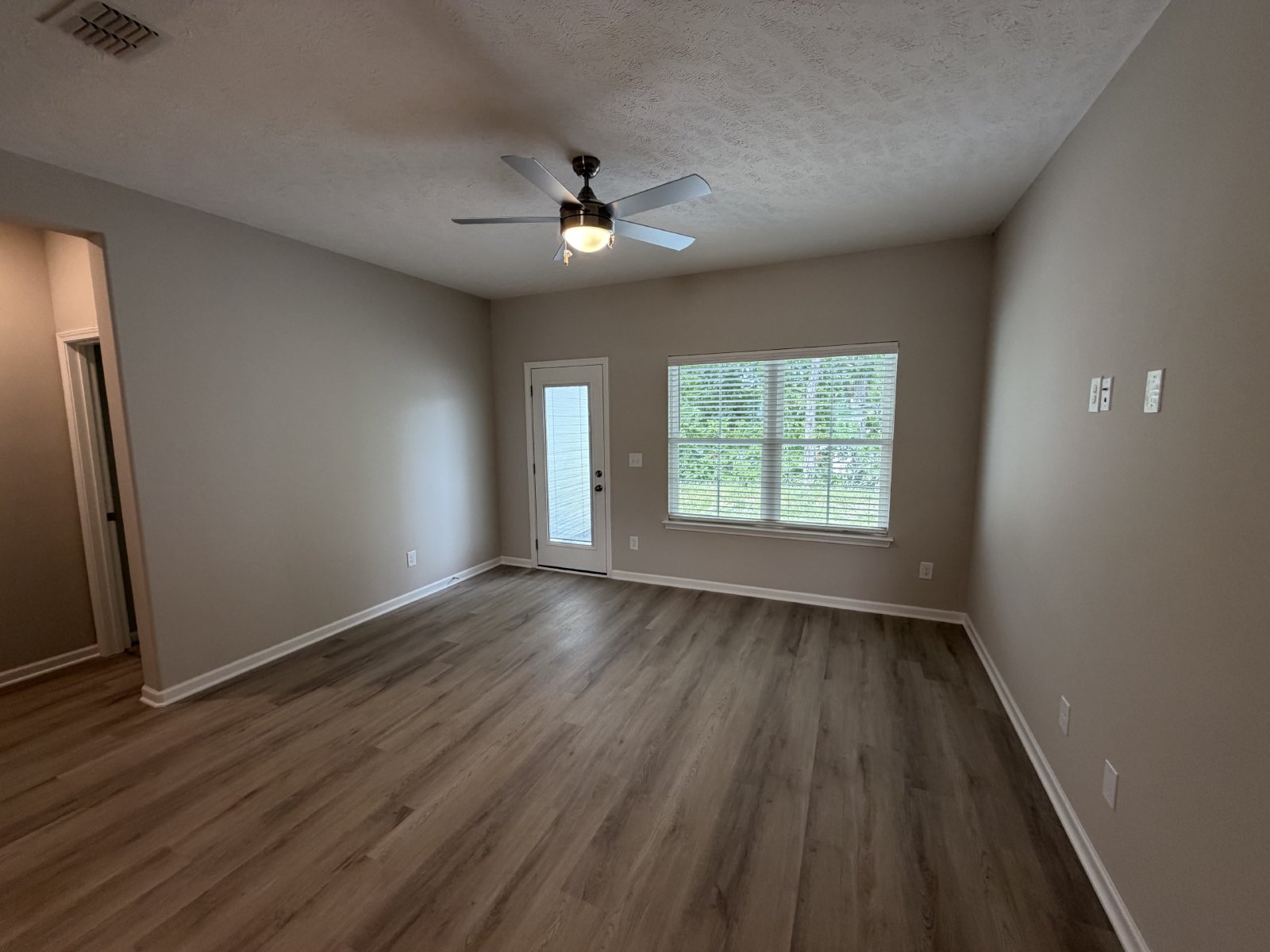 Brand New 4 Bed 3.5 Bath Townhome In Shelbyville property image