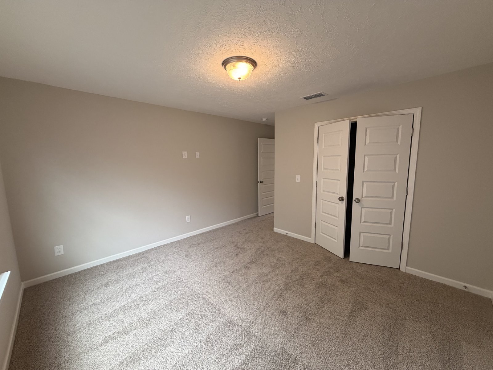 Brand New 4 Bed 3.5 Bath Townhome In Shelbyville property image
