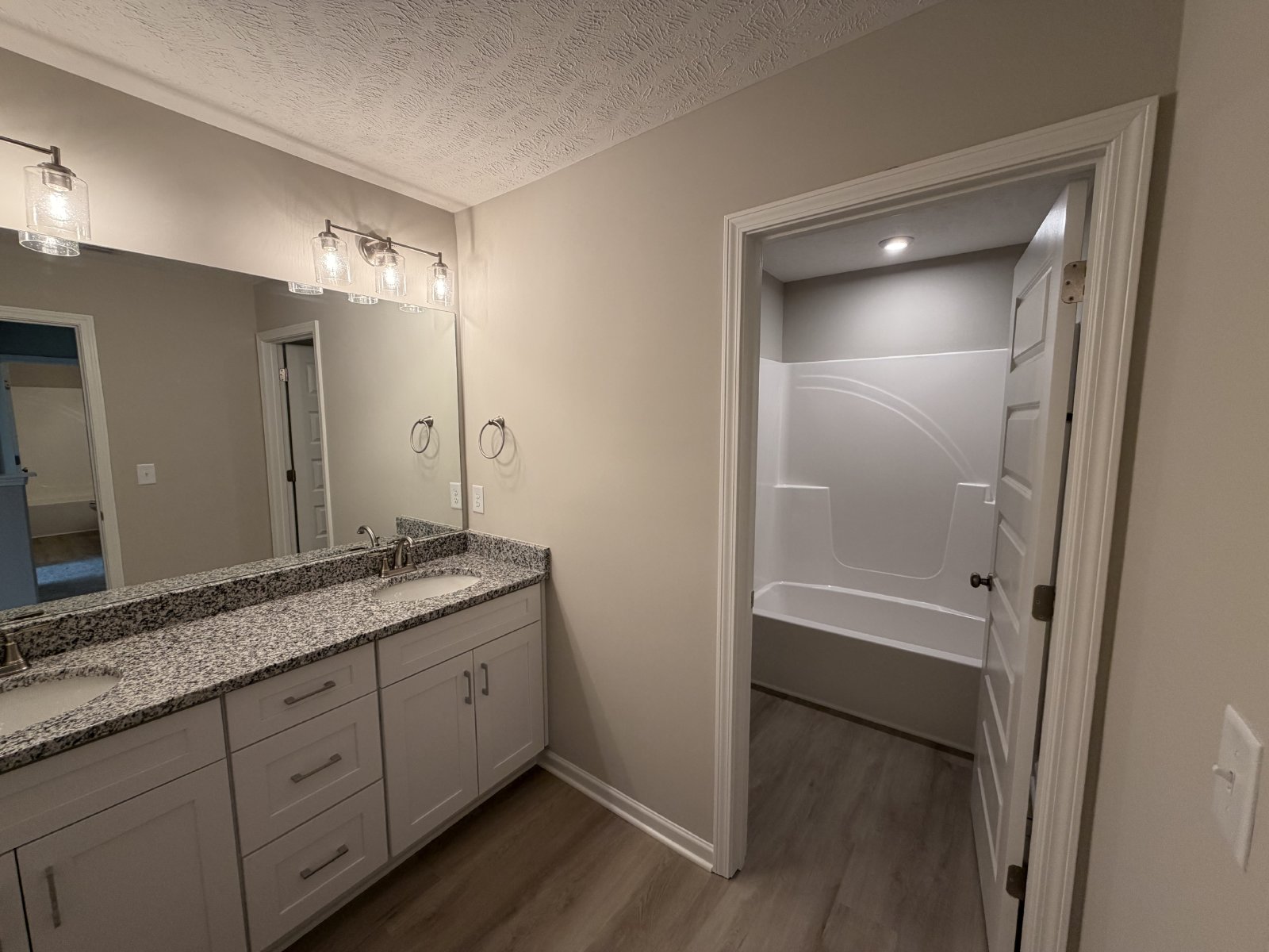 Brand New 4 Bed 3.5 Bath Townhome In Shelbyville property image