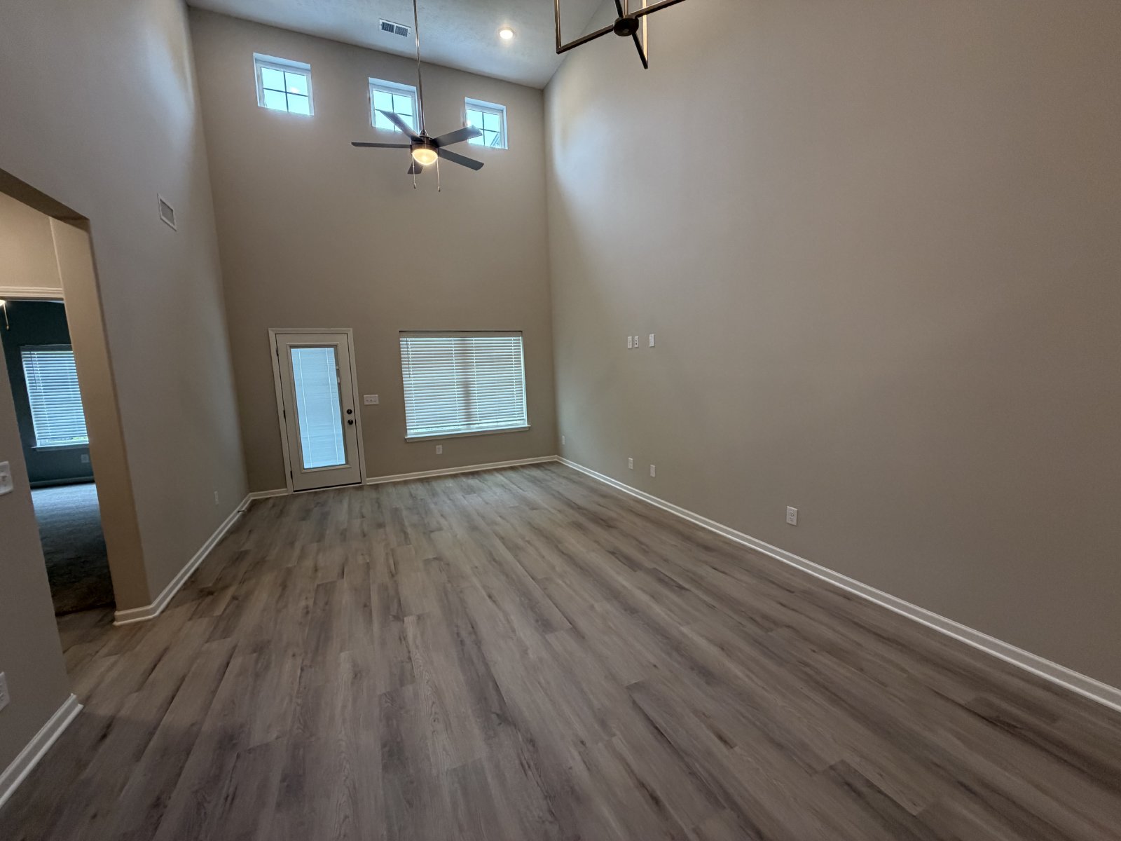 Brand New 4 Bed 3 Bath Townhome In Shelbyville property image