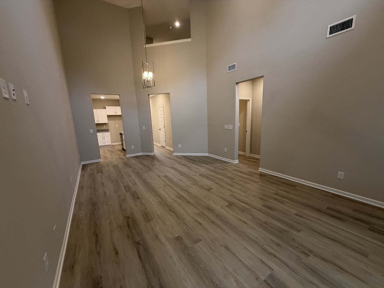Brand New 4 Bed 3 Bath Townhome In Shelbyville property image