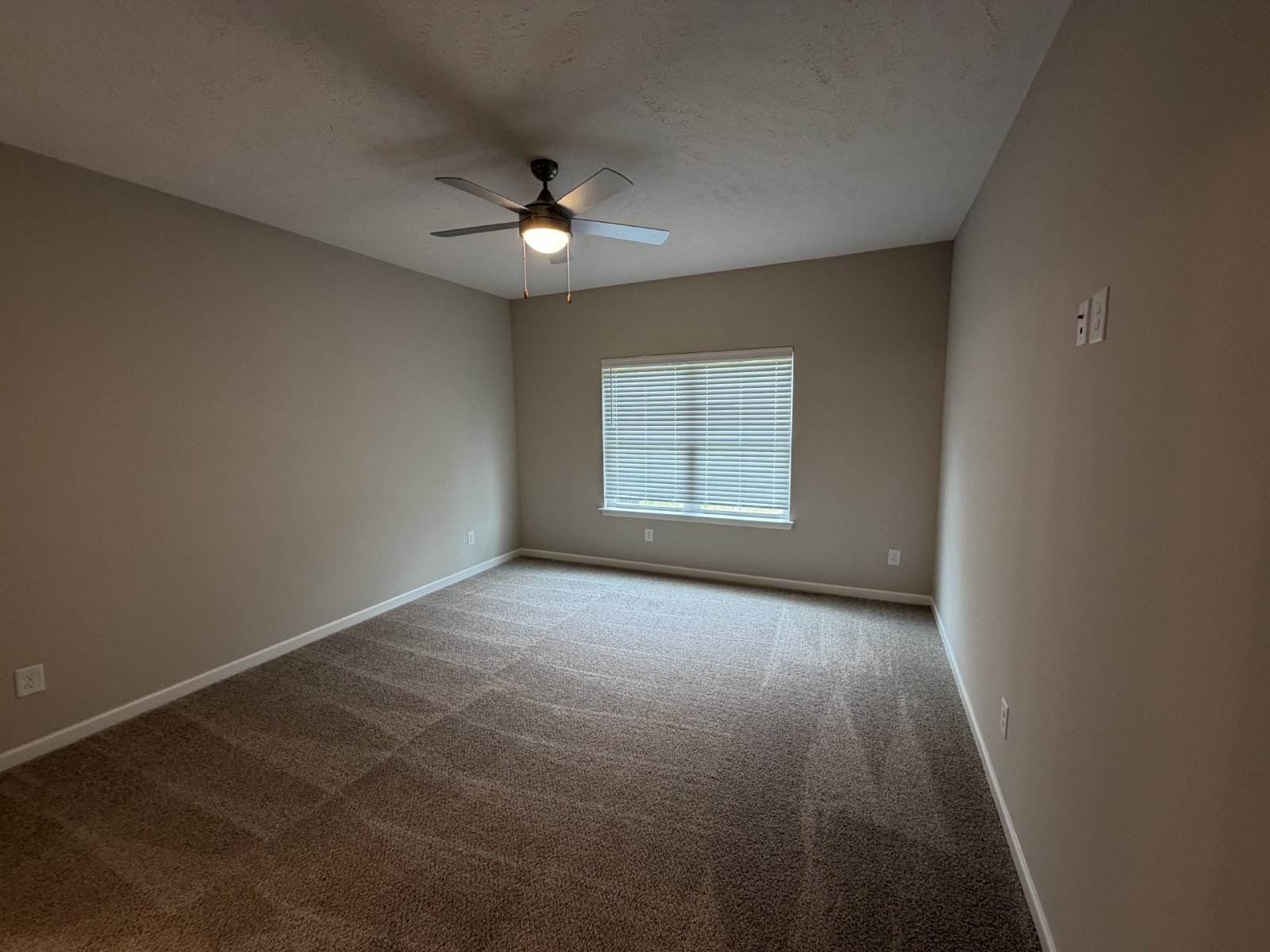 Brand New 4 Bed 3 Bath Townhome In Shelbyville property image
