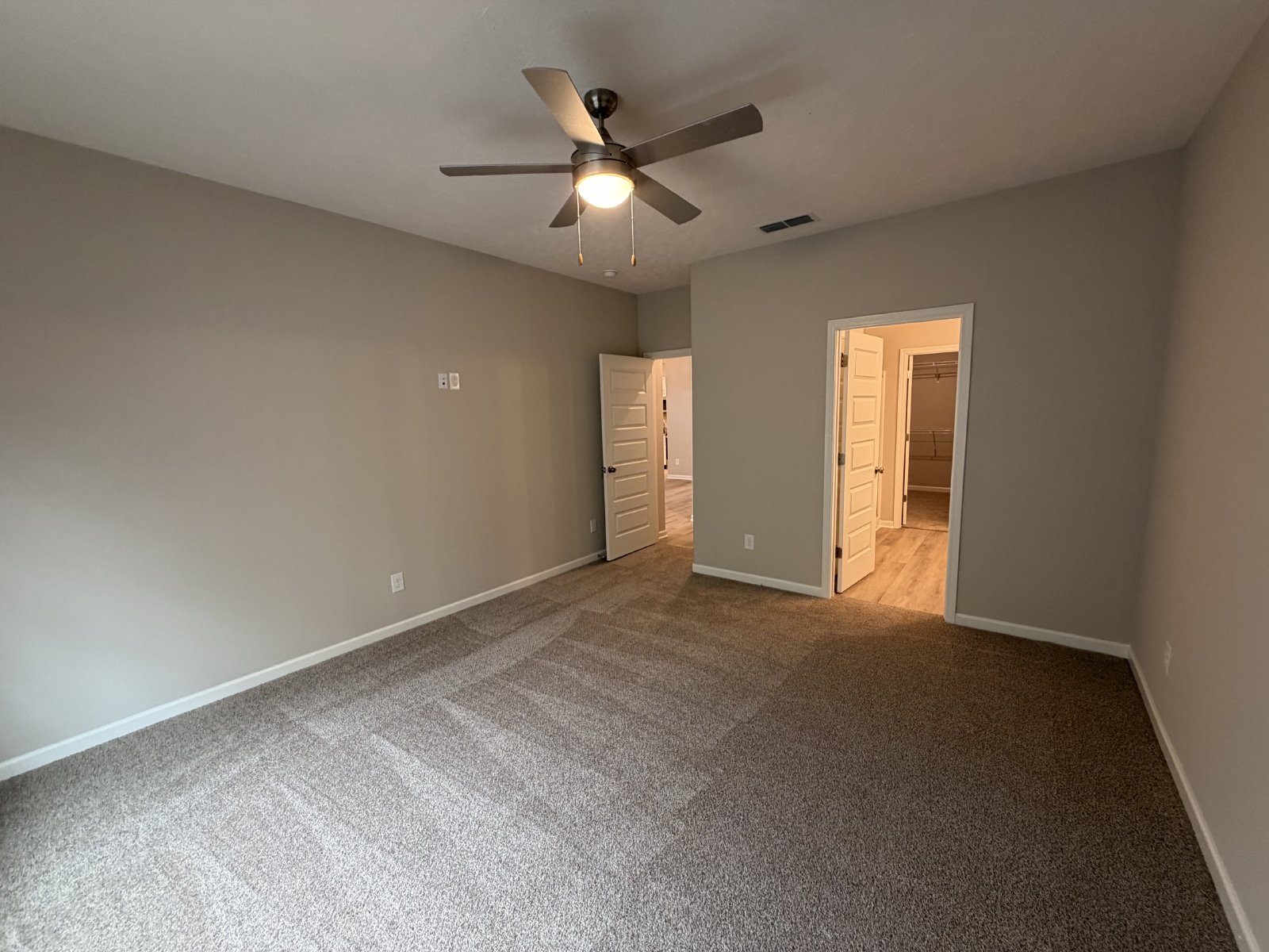 Brand New 4 Bed 3 Bath Townhome In Shelbyville property image