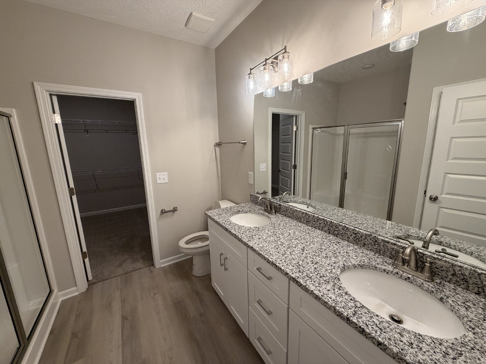 Brand New 4 Bed 3 Bath Townhome In Shelbyville property image