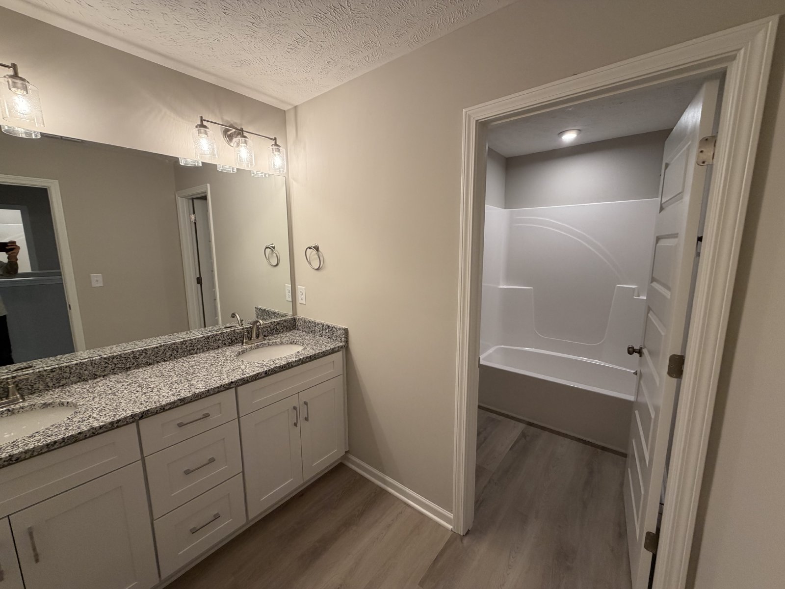 Brand New 4 Bed 3 Bath Townhome In Shelbyville property image