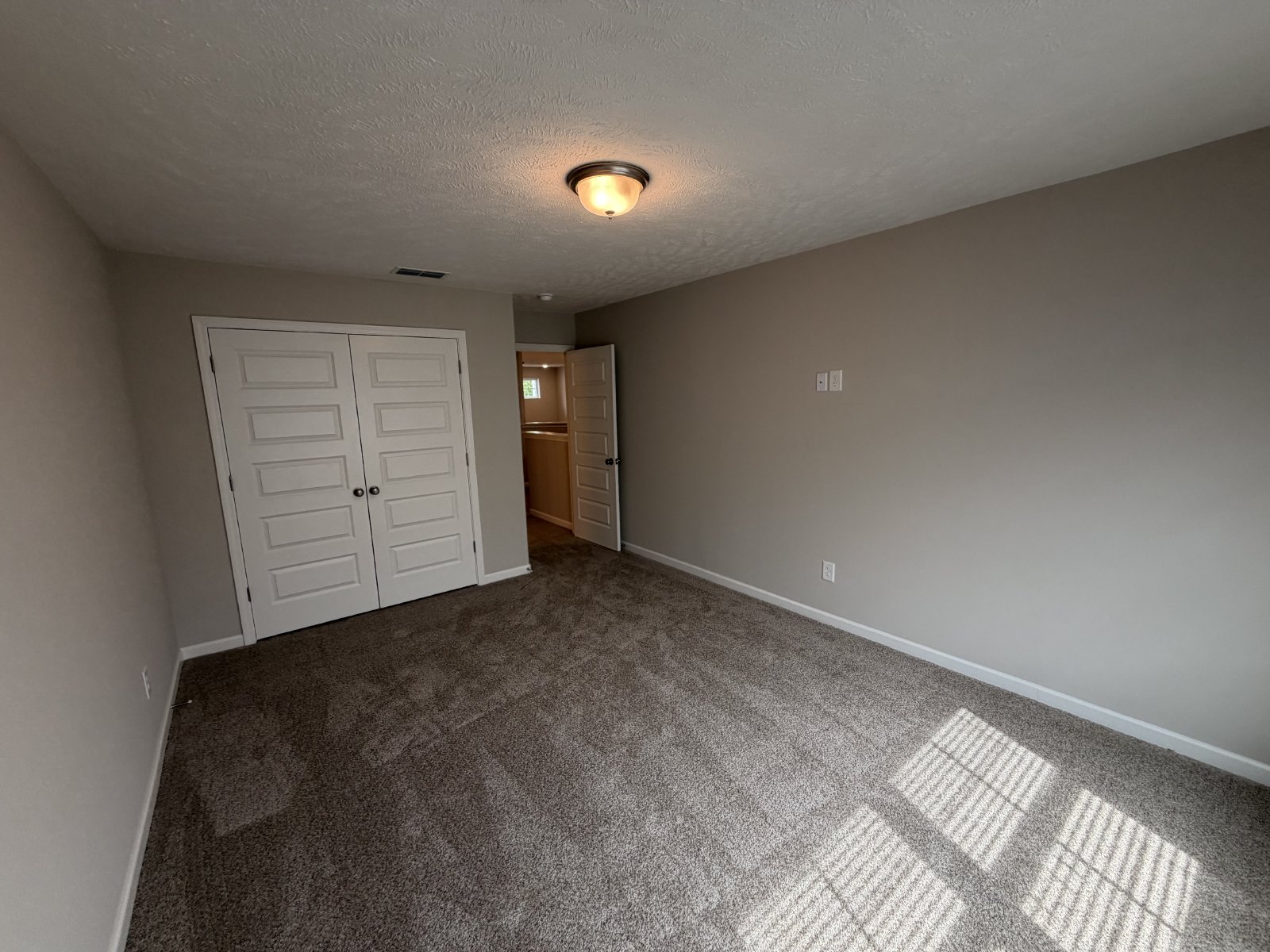 Brand New 4 Bed 3 Bath Townhome In Shelbyville property image