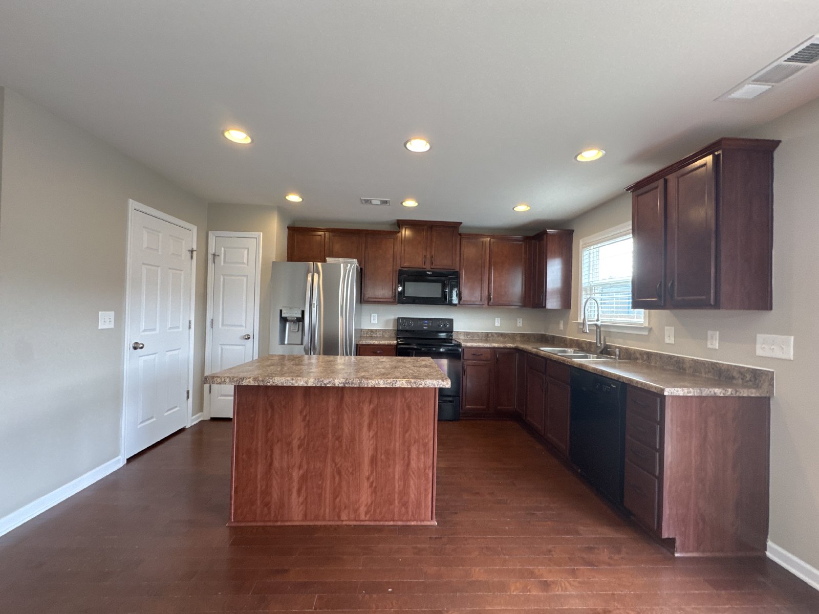 Well-Maintained 3BR Home in Lebanon | Great Location + Natural Light property image