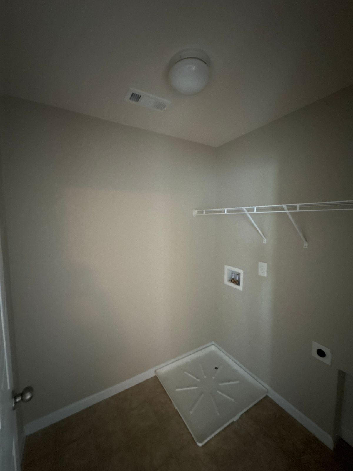 Well-Maintained 3BR Home in Lebanon | Great Location + Natural Light property image