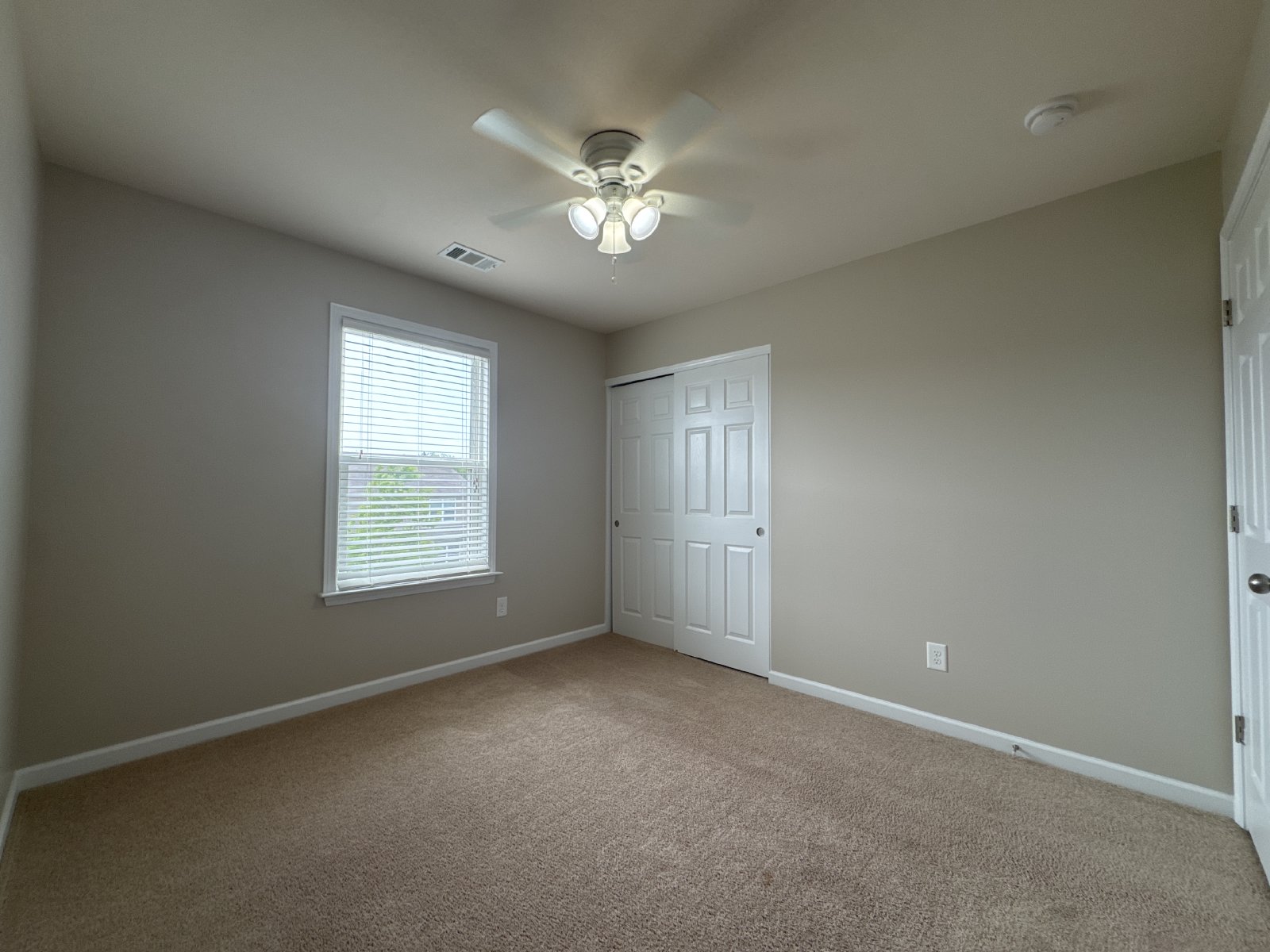 Well-Maintained 3BR Home in Lebanon | Great Location + Natural Light property image
