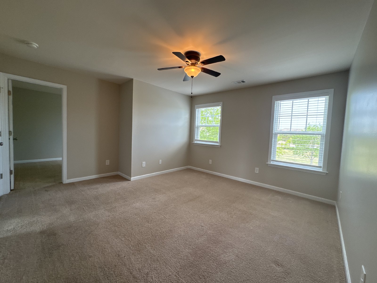 Well-Maintained 3BR Home in Lebanon | Great Location + Natural Light property image