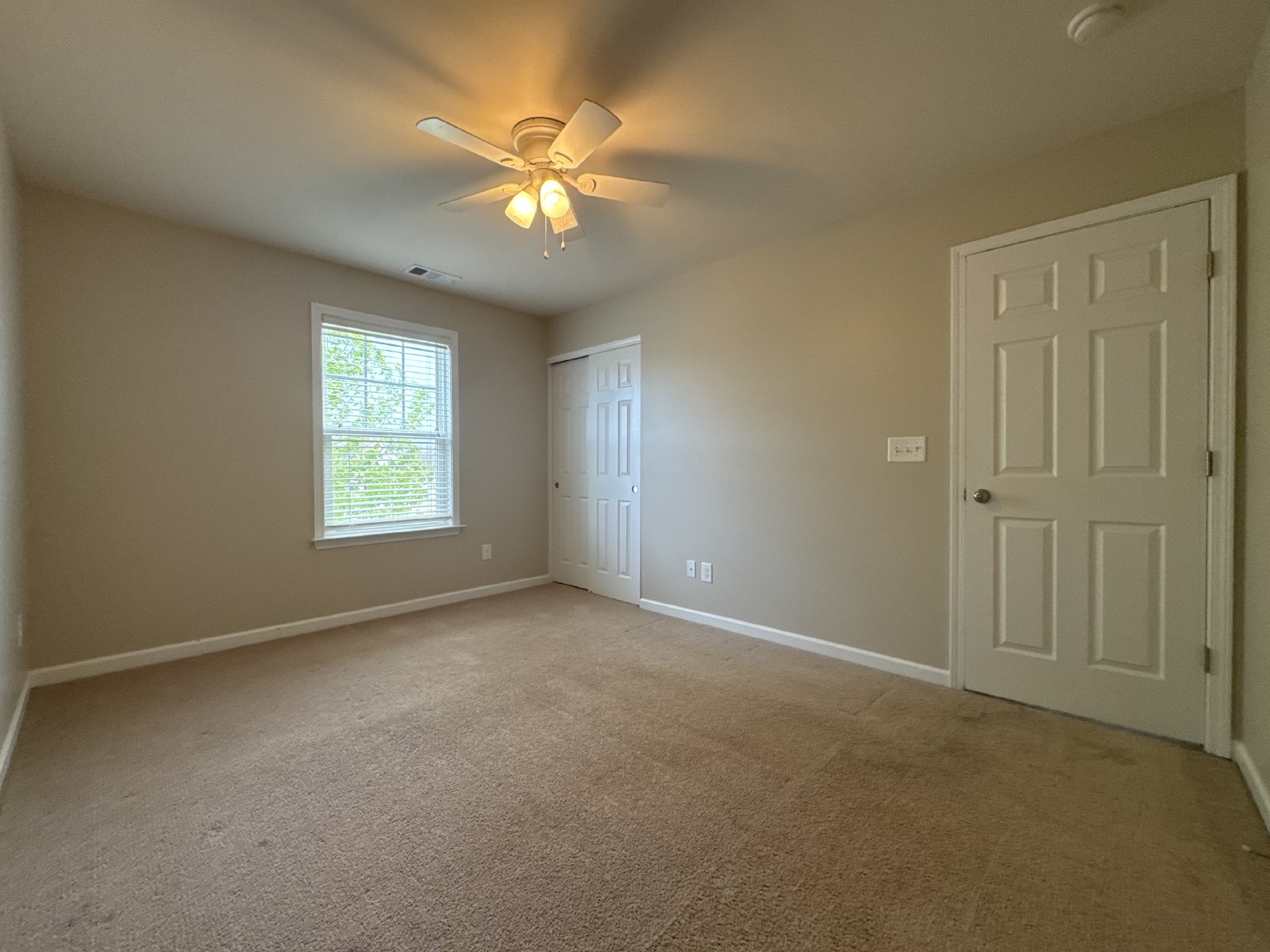 Well-Maintained 3BR Home in Lebanon | Great Location + Natural Light property image