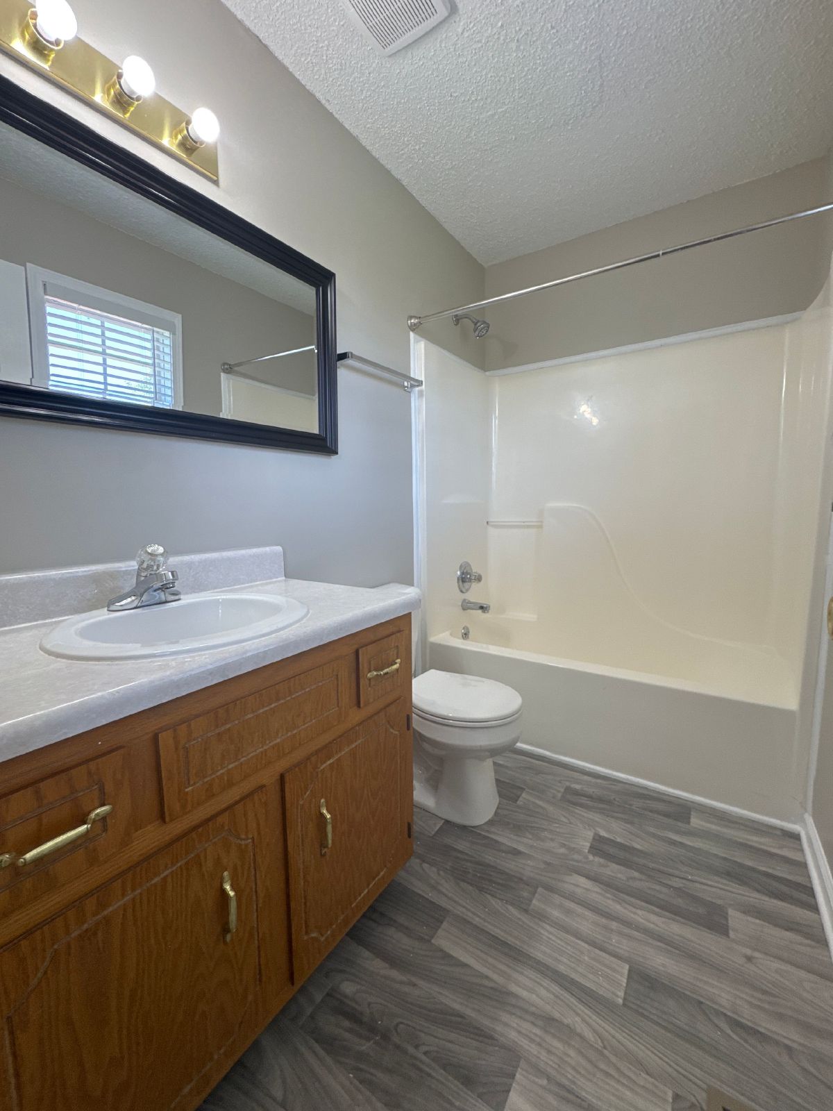 ✨ $500 Move-In Incentive for Approved Applications with a May Move-In! ✨ property image