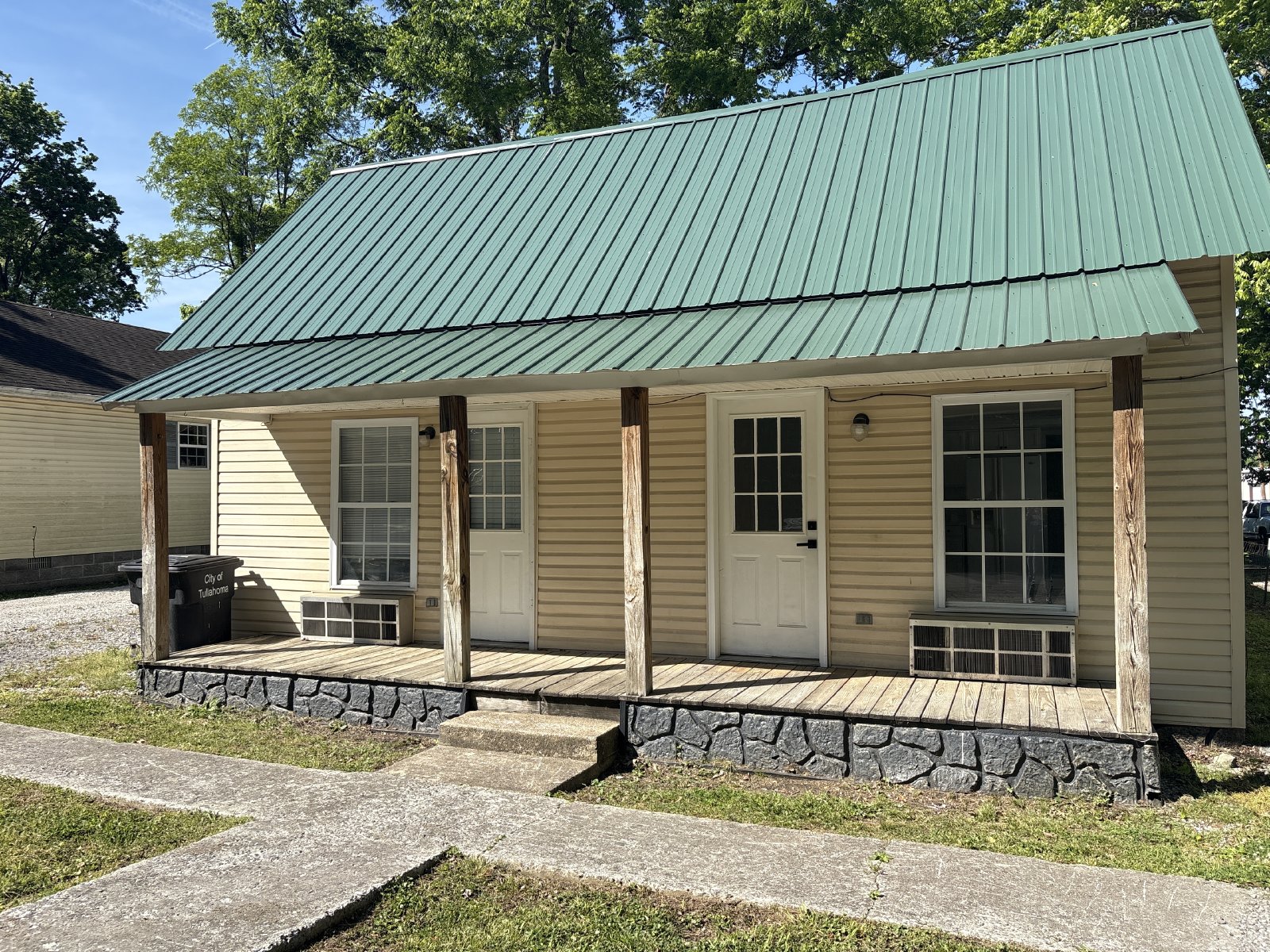 Renovated Duplex in Central Tullahoma! property image