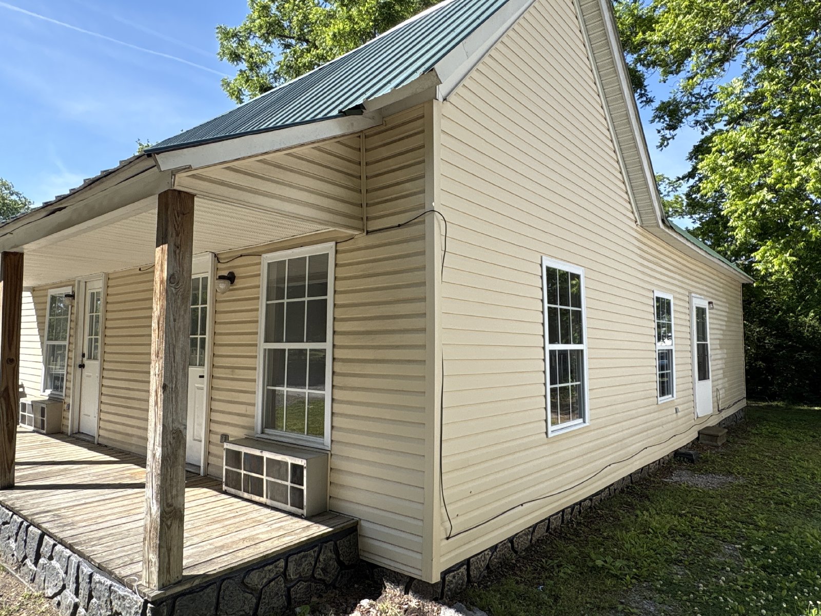 Renovated Duplex in Central Tullahoma! property image
