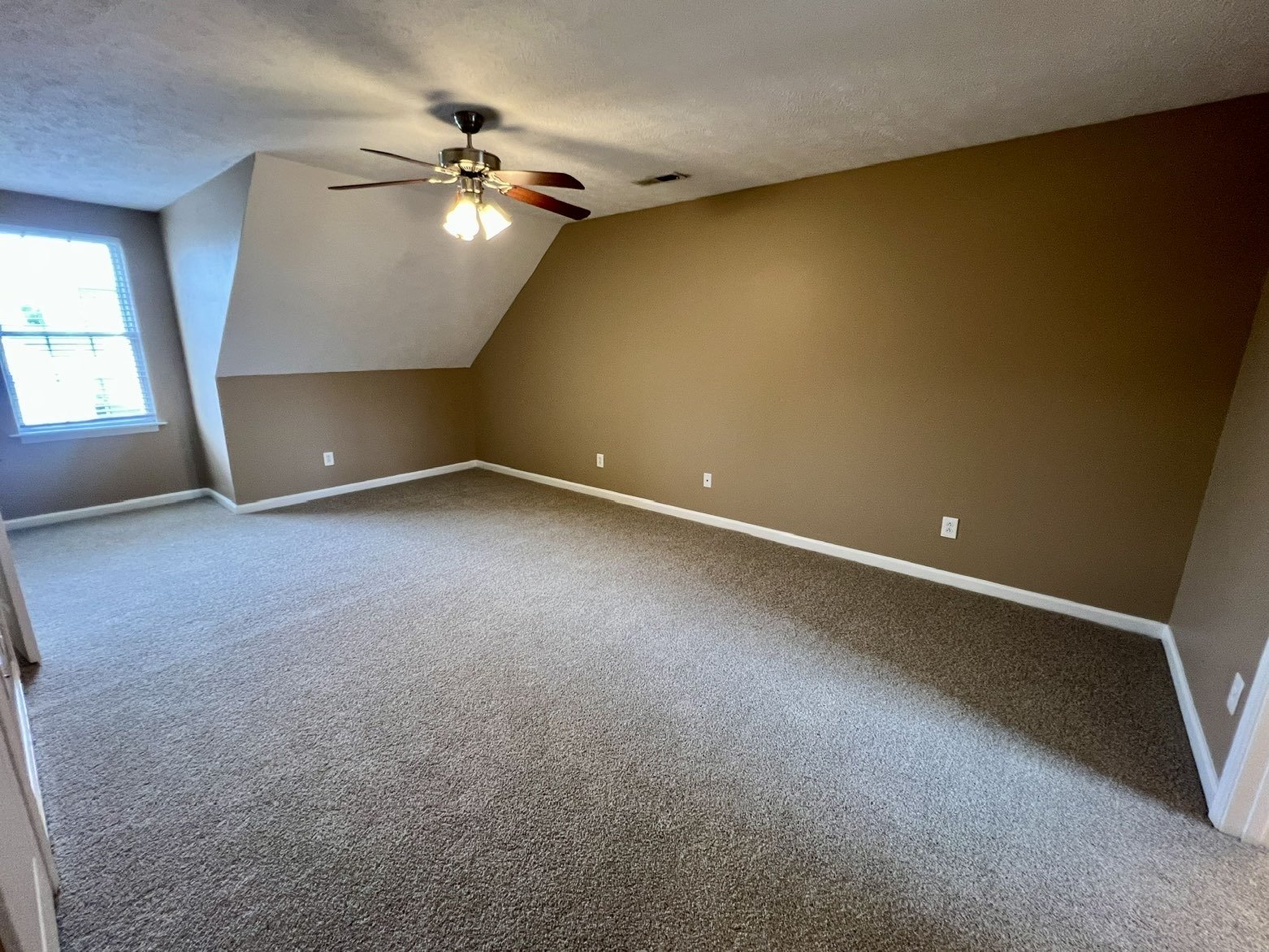 3 Bedroom 2.5 Bath Home in Oxford Hall - South Murfreesboro *New Carpet* property image