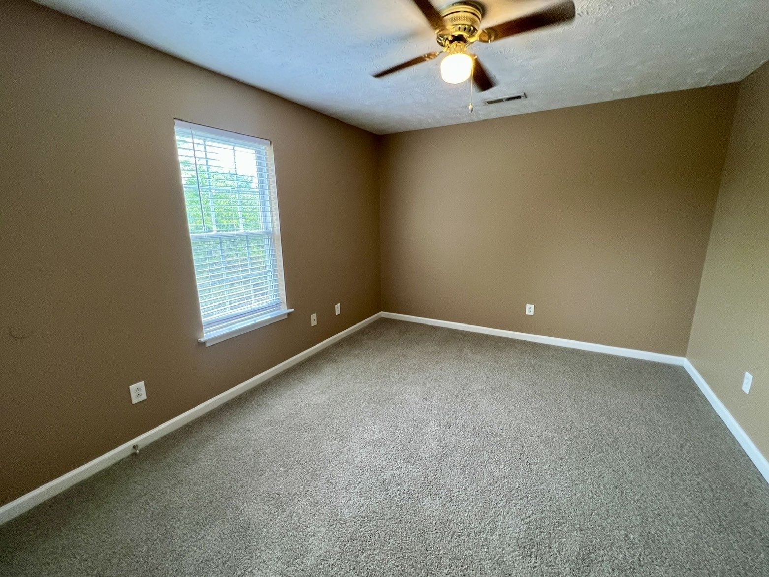 3 Bedroom 2.5 Bath Home in Oxford Hall - South Murfreesboro *New Carpet* property image