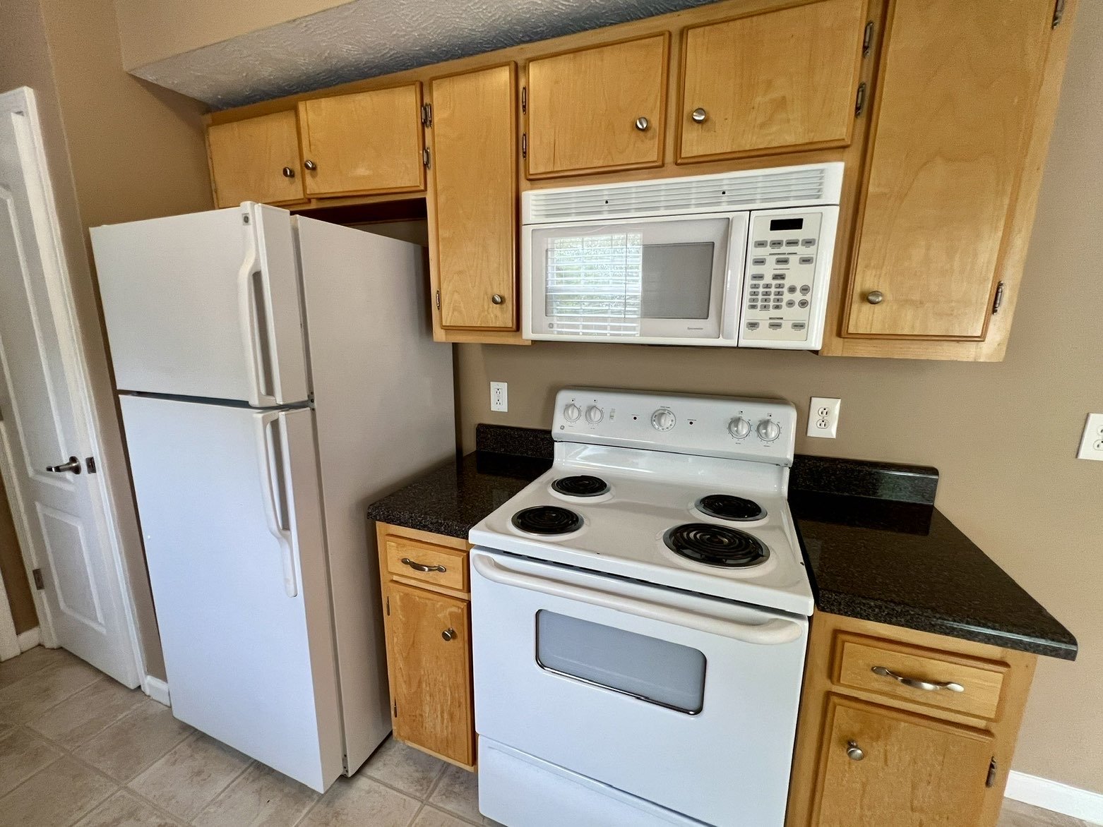 3 Bedroom 2.5 Bath Home in Oxford Hall - South Murfreesboro *New Carpet* property image