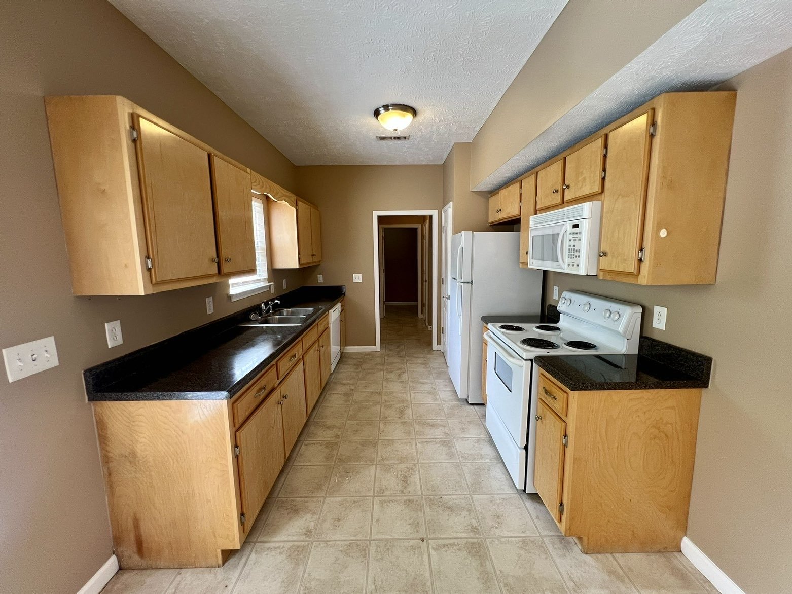 3 Bedroom 2.5 Bath Home in Oxford Hall - South Murfreesboro *New Carpet* property image