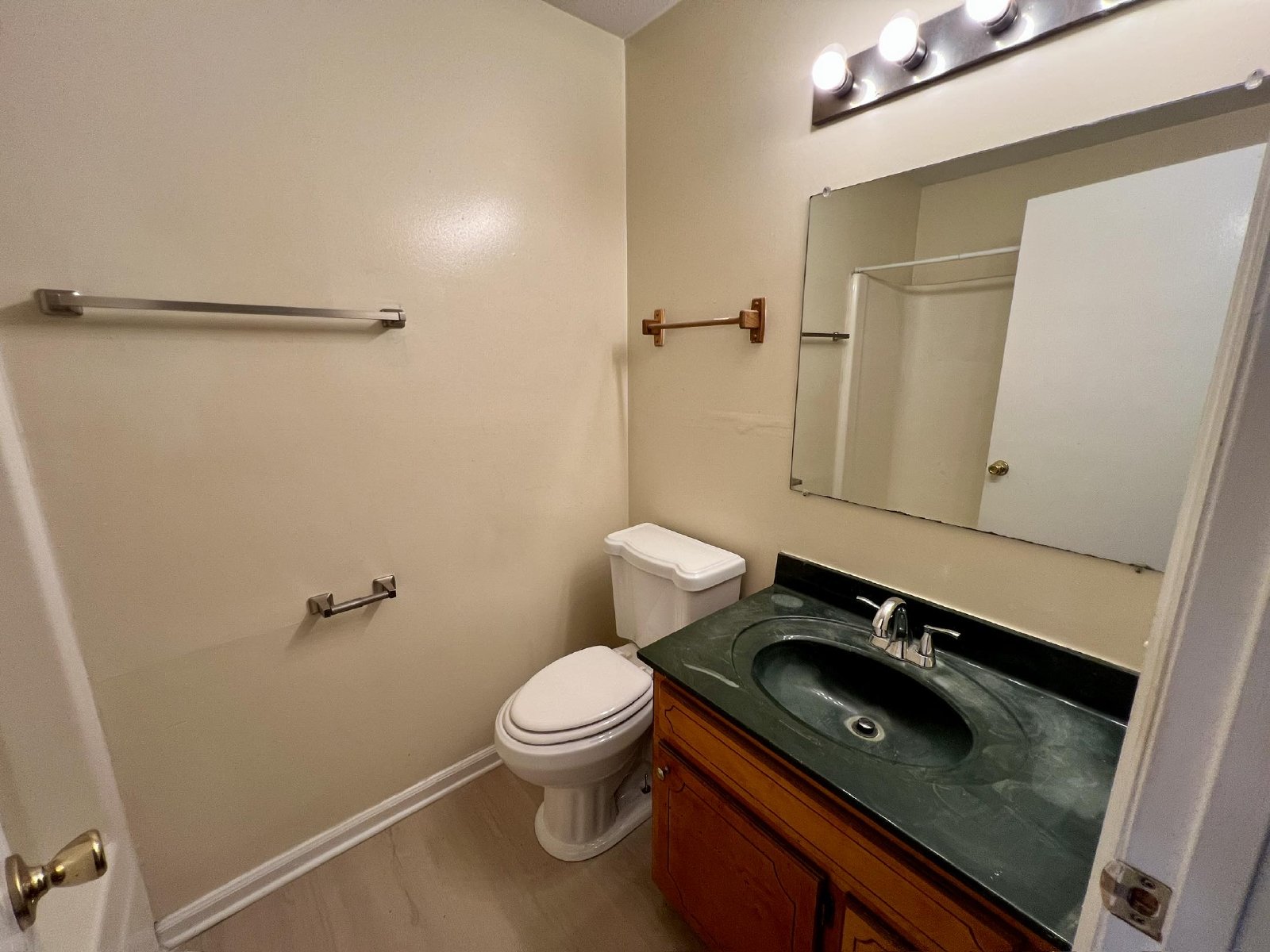 1BR 1BA Ground Level Apt., Free Water! - *No pets* property image