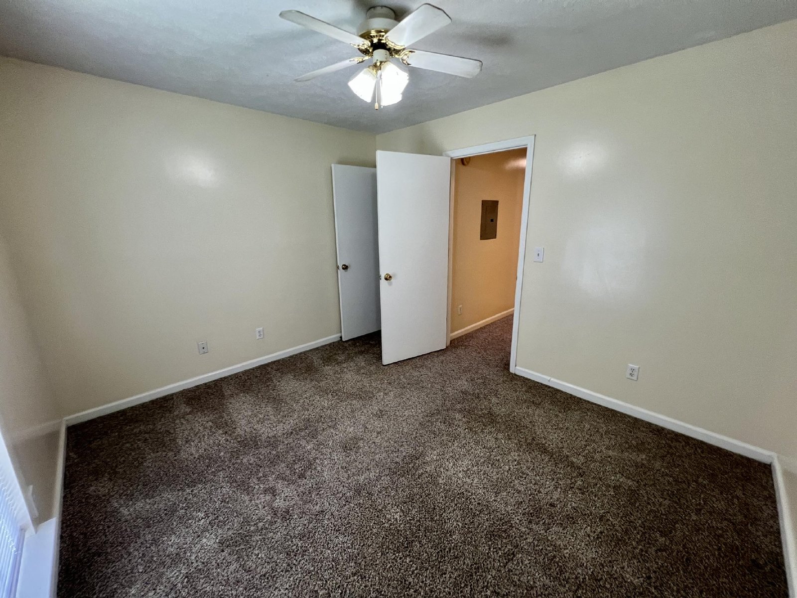 1BR 1BA Ground Level Apt., Free Water! - *No pets* property image