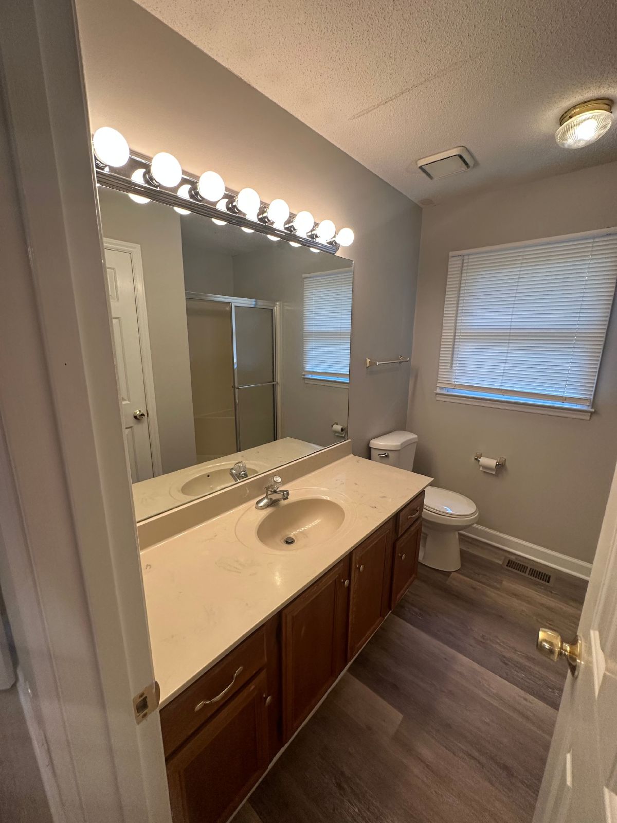 Cute 2 Bed 2.5 Bath House Near MTSU! property image