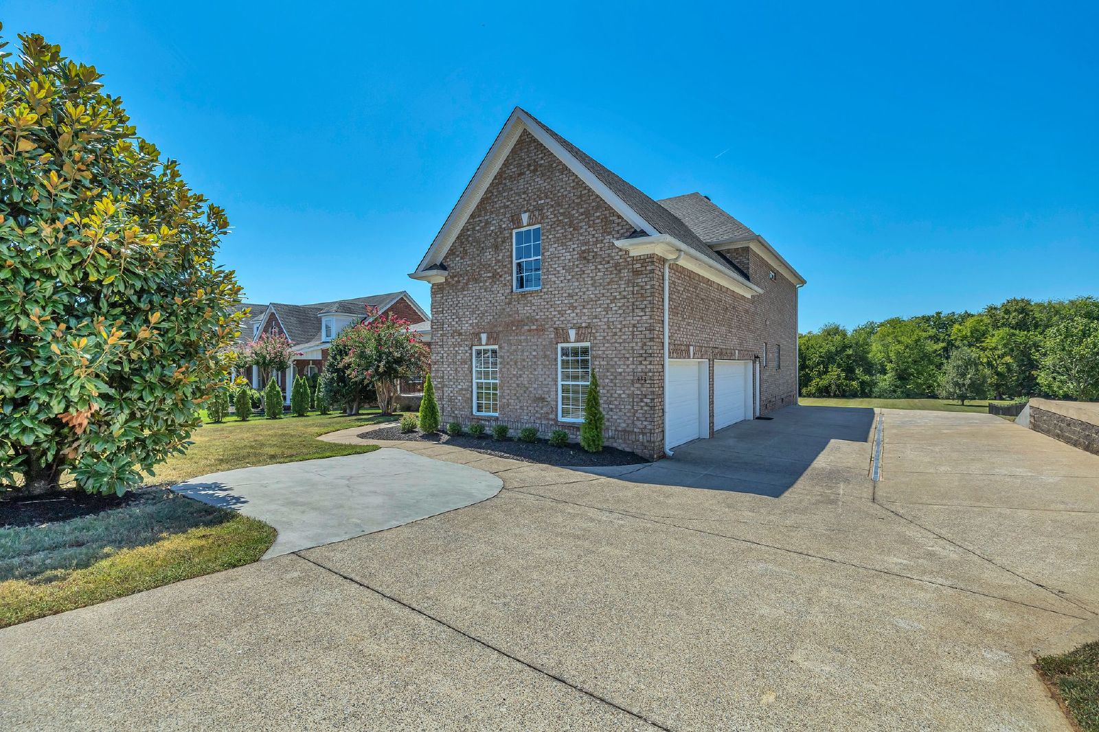 Luxury 4BR Home with River Views & Entertainer’s Bonus Room property image