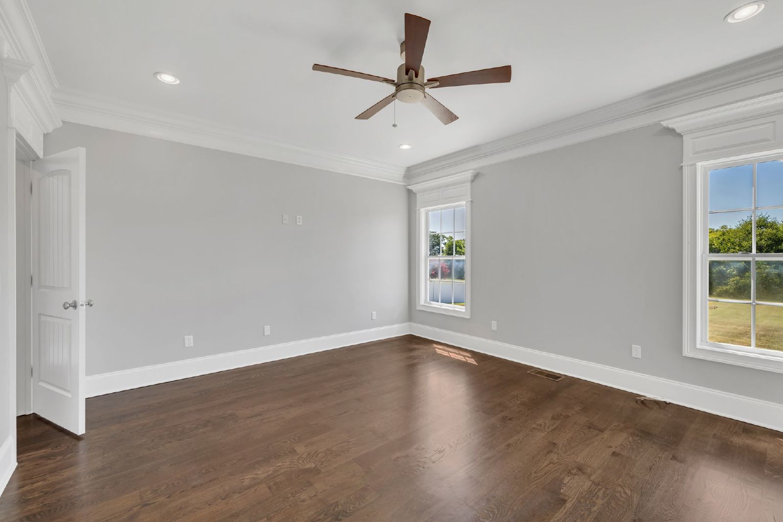 Luxury 4BR Home with River Views & Entertainer’s Bonus Room property image