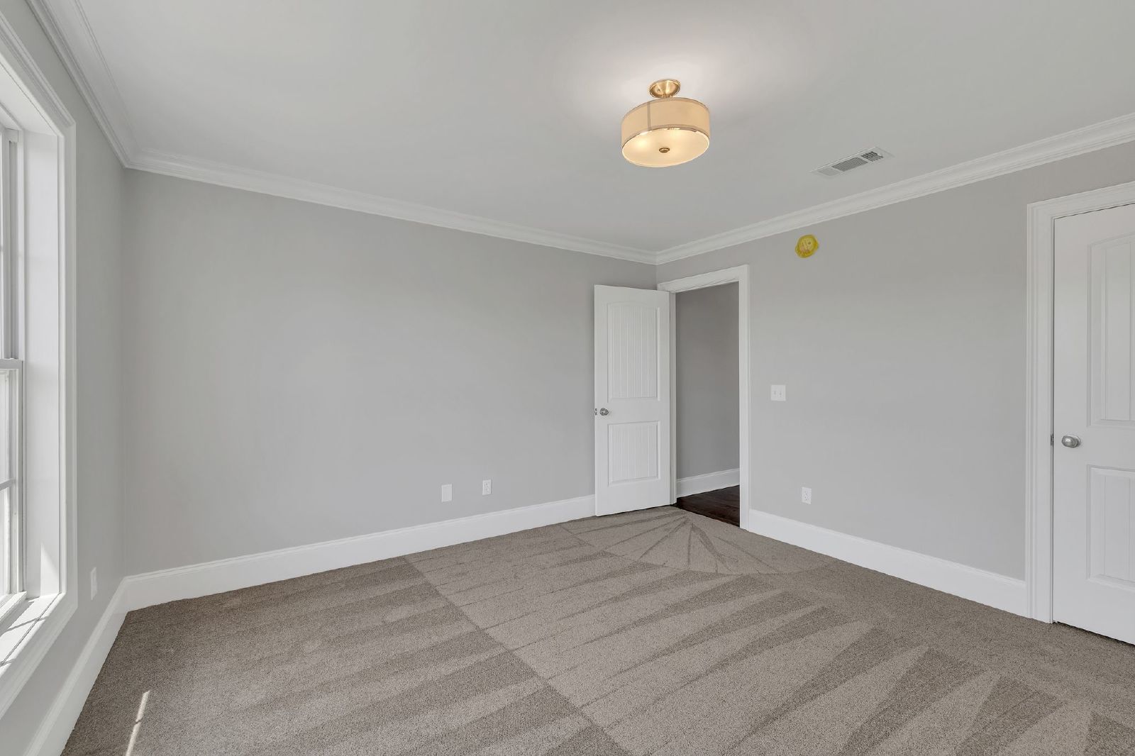 Luxury 4BR Home with River Views & Entertainer’s Bonus Room property image