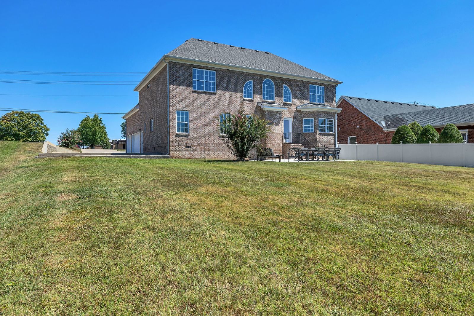 Luxury 4BR Home with River Views & Entertainer’s Bonus Room property image
