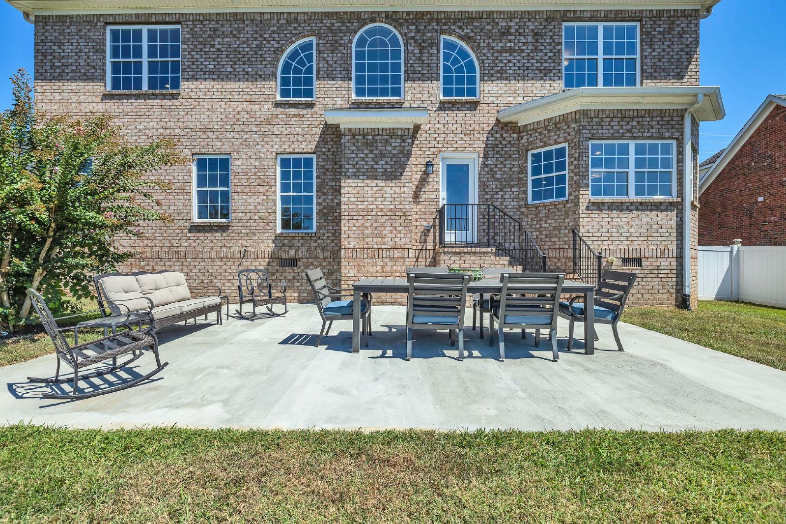 Luxury 4BR Home with River Views & Entertainer’s Bonus Room property image