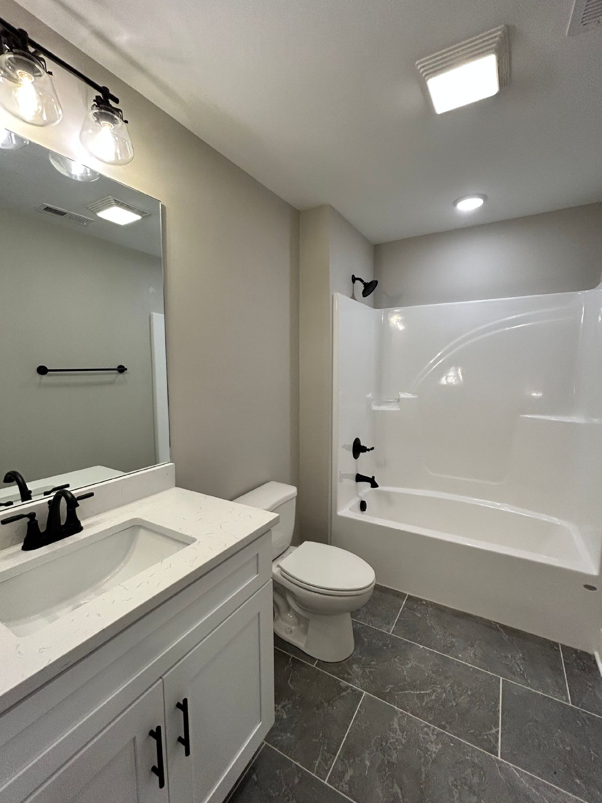 Beautiful New Build 3 Bed, 2.5 Bath, 2 Car Garage - Community Pool & Walking Trail! property image