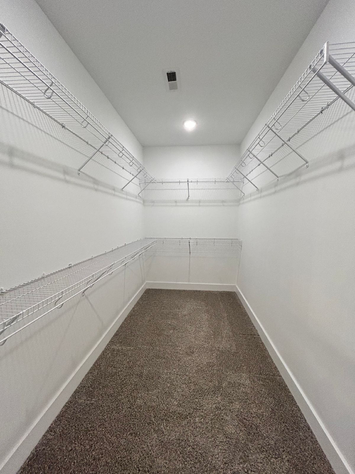 Beautiful New Build 3 Bed, 2.5 Bath, 2 Car Garage - Community Pool & Walking Trail! property image