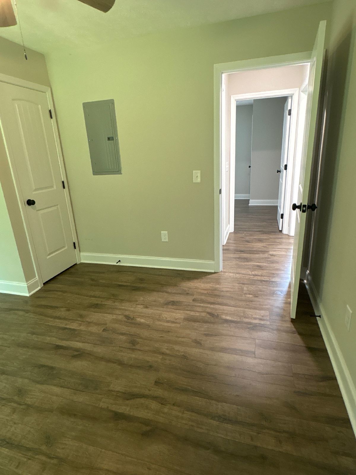 Spacious 3 Bed 2 Bath Duplex with Fenced-In Backyard! property image