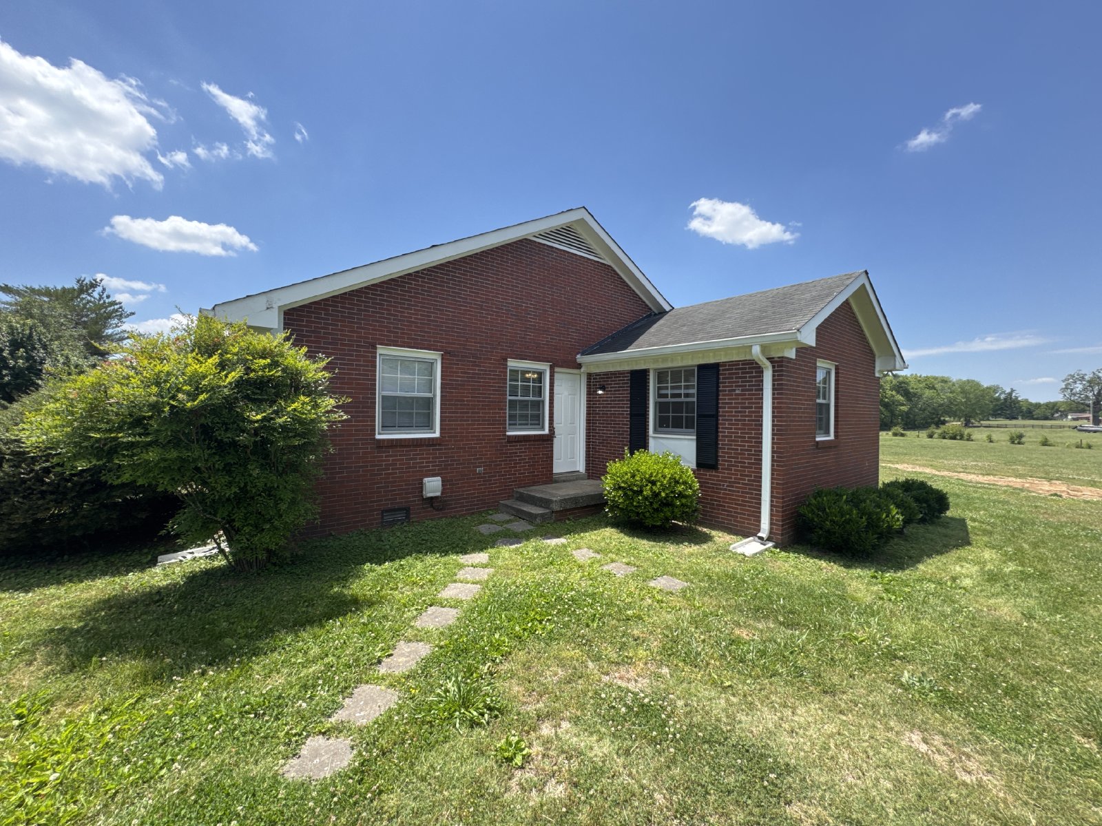 Quiet 2BR Duplex Living Near Old Hickory Lake property image